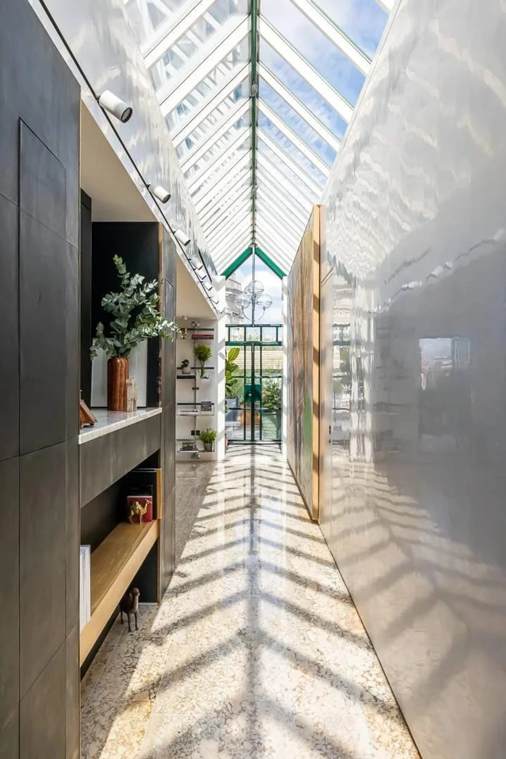 Empire-house Image 1