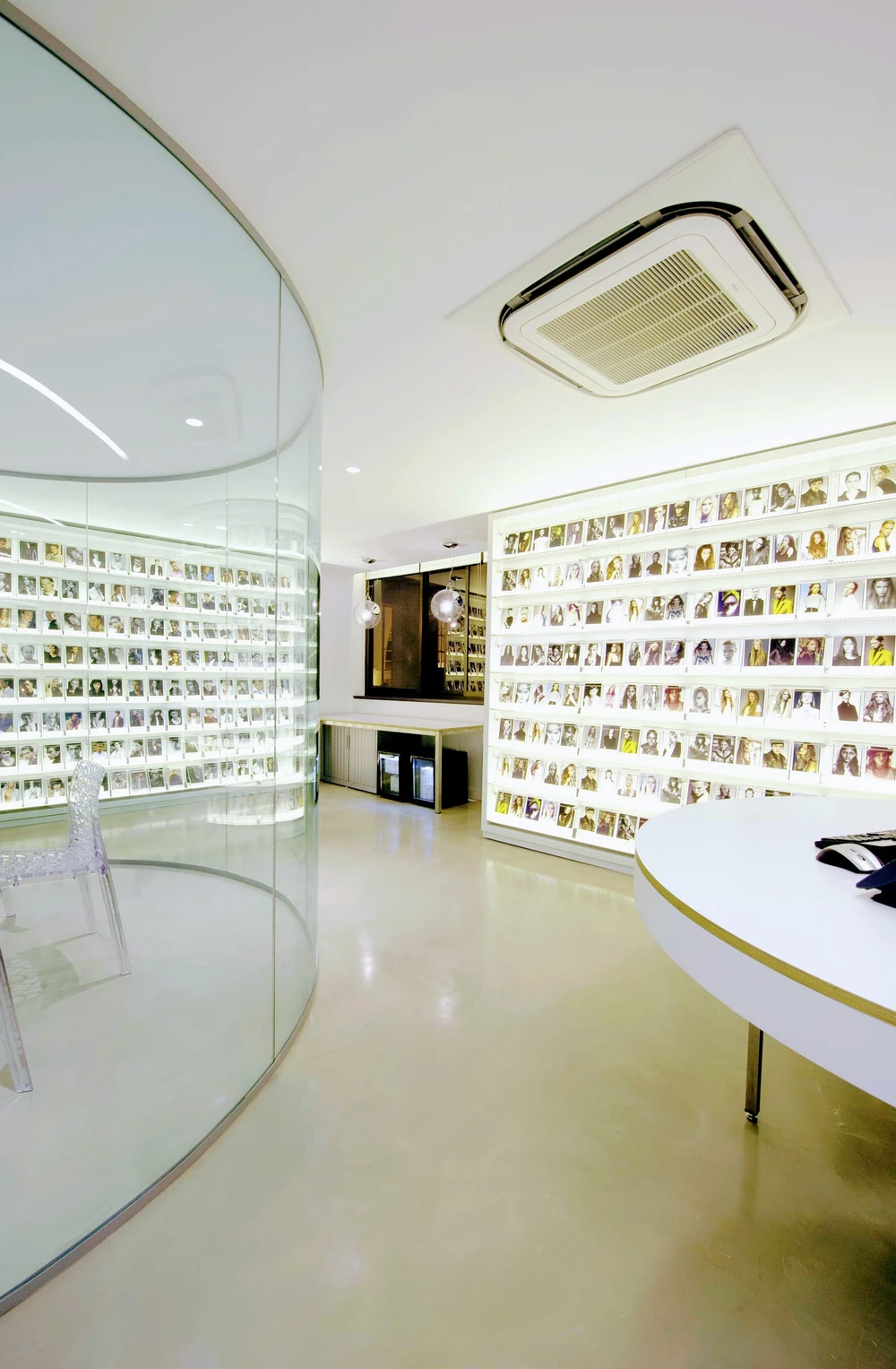 Storm_model_agency Image 1